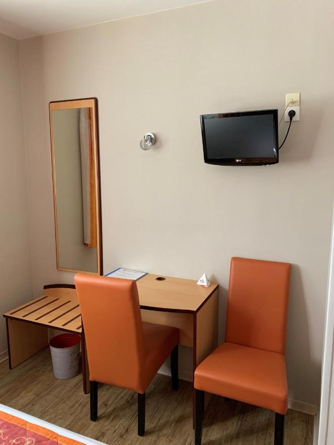 Hotel Du Haut Marais Saint-Marcel  Exterior photo